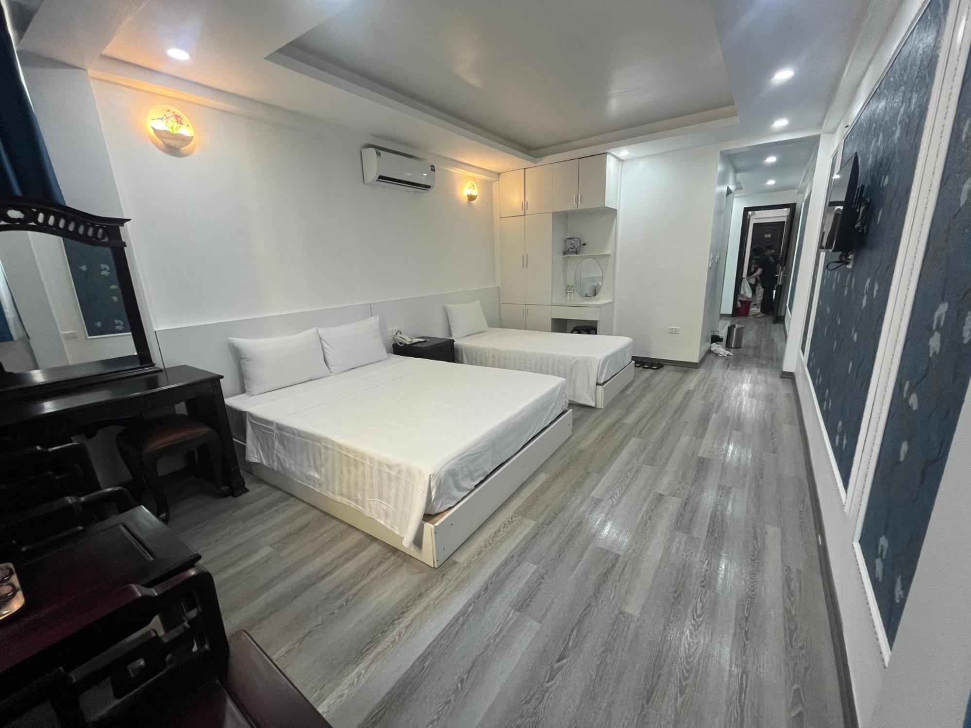 The Queen Hotel & Spa 2 Hanoi Exterior photo